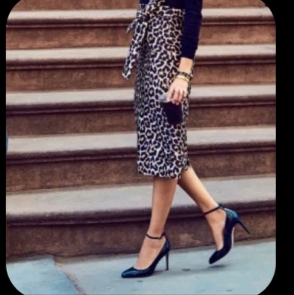 Stunning J. Crew Leopard Paper Bag Skirt Size 4 EUC - Picture 5 of 5